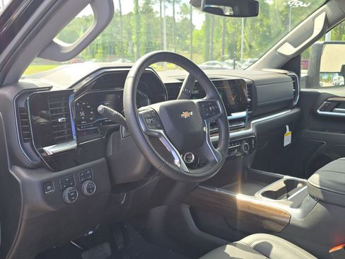 Used 2024 Chevrolet Silverado 3500 LT w/ Convenience Package AWD/4WD image 14