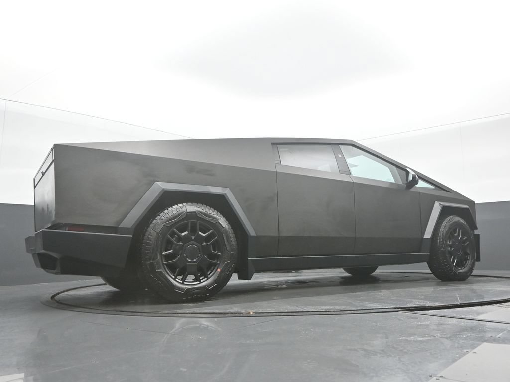Used 2024 Tesla Cybertruck AWD Crew Cab image 12