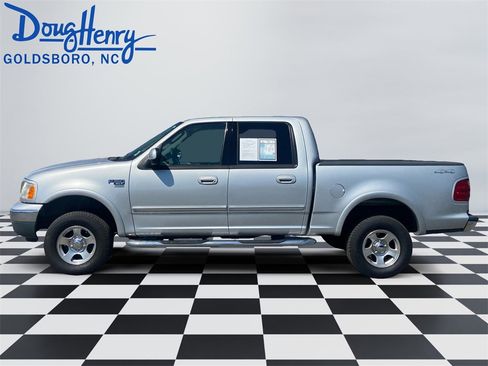 Used 2003 Ford F150 XLT image 2