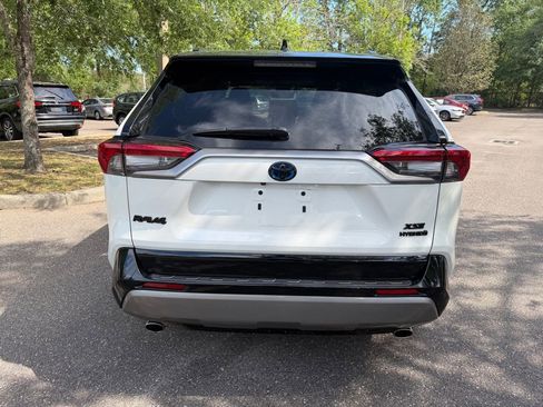 Used 2022 Toyota RAV4 XSE w/ XSE Grade Weather Package AWD/4WD image 5
