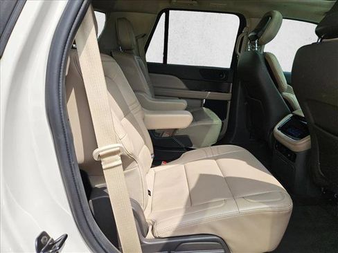 Used 2023 Lincoln Navigator 4WD image 18
