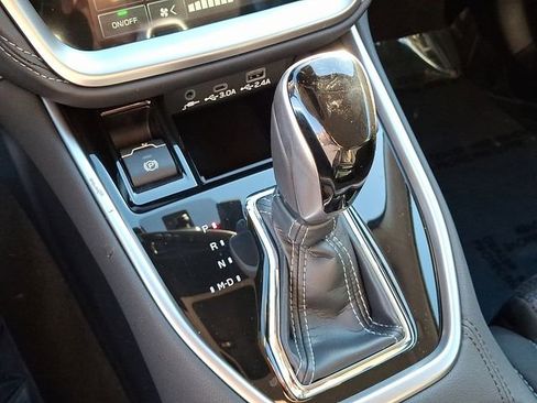 Used 2025 Subaru Outback Premium w/ Popular Package #1A image 18