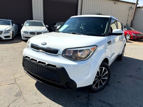 Used 2014 Kia Soul image 2