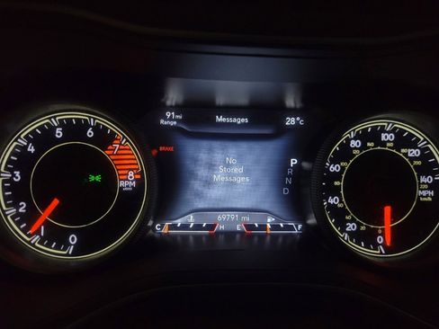Used 2021 Jeep Cherokee Limited AWD/4WD image 23