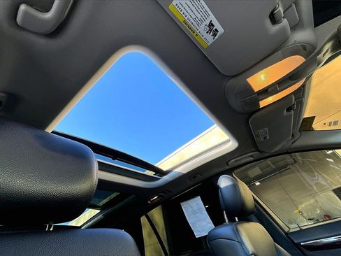 Used 2010 Mercedes-Benz R 350 4MATIC image 22