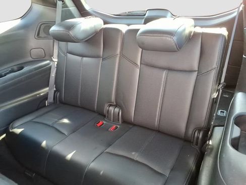 Used 2016 Nissan Pathfinder Platinum FWD image 32