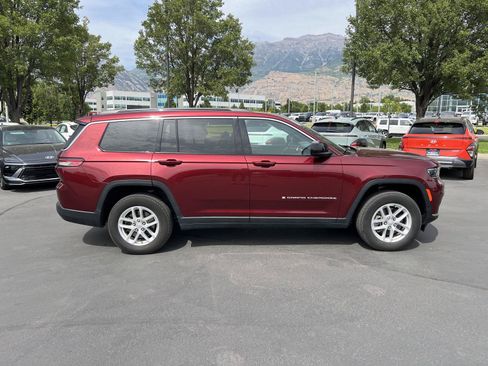 Used 2024 Jeep Grand Cherokee L Laredo w/ Luxury Tech Group I AWD/4WD image 6