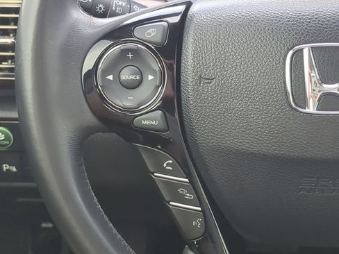 Used 2016 Honda Accord Touring image 27