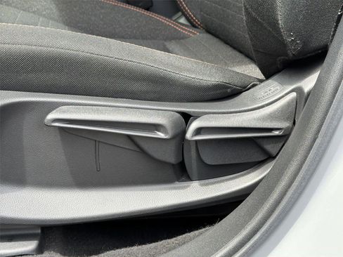 Used 2023 Honda HR-V Sport image 23
