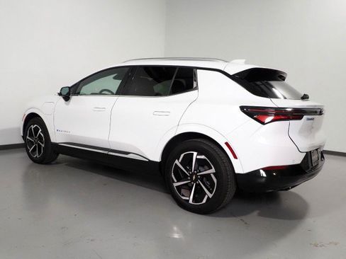 Used 2024 Chevrolet Equinox EV LT image 7