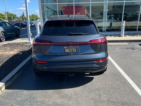 Used 2024 Audi Q8 e-tron Premium Plus w/ Premium Plus Package AWD/4WD image 4