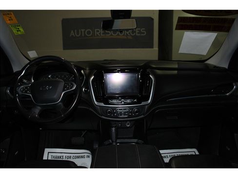 Used 2020 Chevrolet Traverse RS image 16