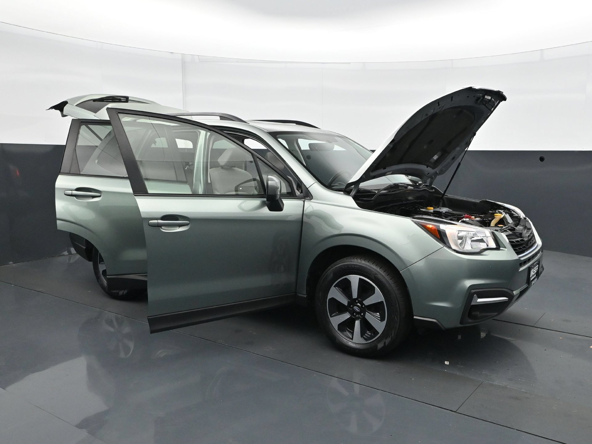 Used 2017 Subaru Forester 2.5i Premium w/ Popular Package #2A AWD/4WD image 37