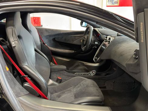 Used 2019 McLaren 600LT RWD image 36