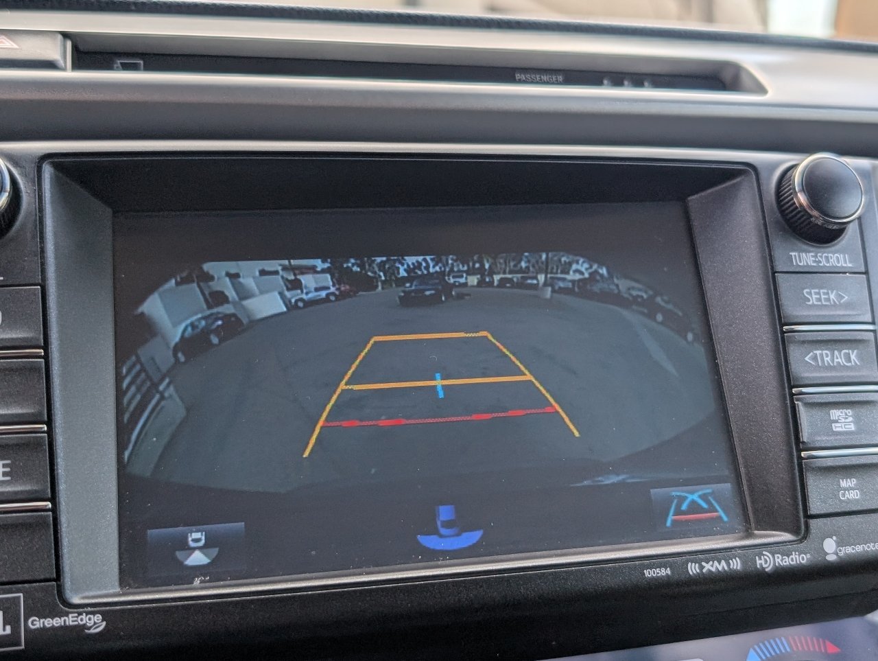 Used 2017 Toyota RAV4 Platinum FWD image 6