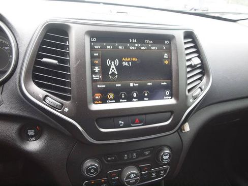 Used 2019 Jeep Cherokee Trailhawk w/ Comfort/Convenience Group AWD/4WD image 10