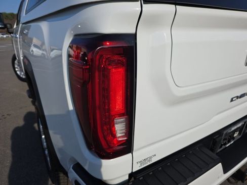 Used 2022 GMC Sierra 2500 Denali image 35