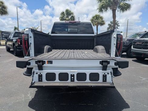 Used 2024 GMC Sierra 2500 AT4 w/ AT4 Premium Plus Package AWD/4WD image 15