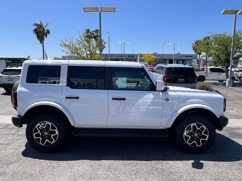 New 2026 Ford Bronco Outer Banks AWD/4WD image 9