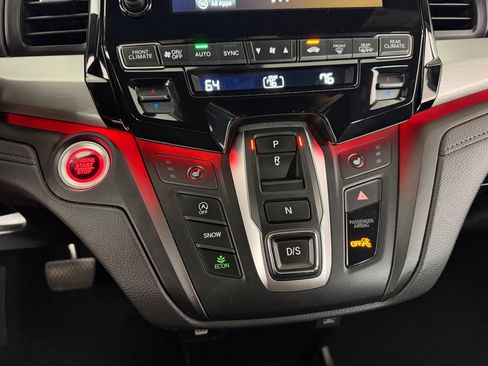 Used 2024 Honda Odyssey Sport image 15