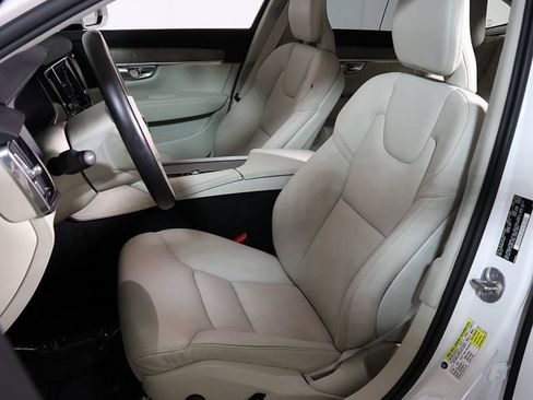 Used 2023 Volvo S90 B6 Plus AWD/4WD image 4