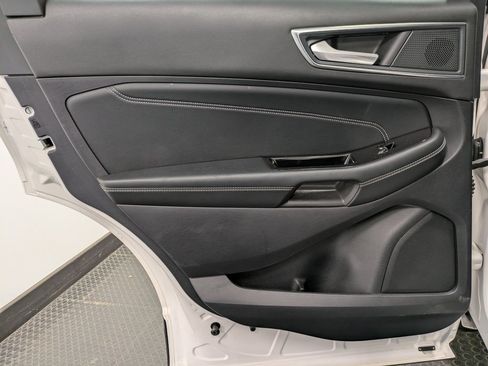 Used 2019 Ford Edge Titanium w/ Equipment Group 301A image 22