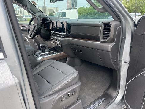 Used 2026 GMC Sierra 1500 SLT AWD/4WD image 19