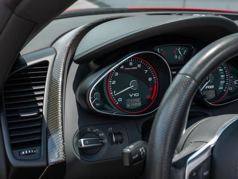 Used 2011 Audi R8 V10 AWD/4WD image 18