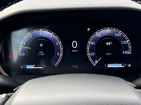 New 2025 Jeep Grand Cherokee Altitude image 28