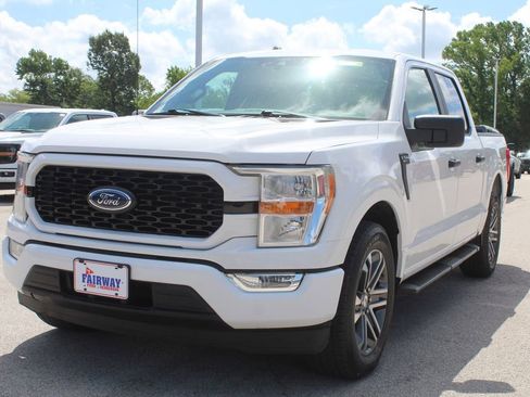 Used 2021 Ford F150 XL w/ STX Appearance Package RWD image 3