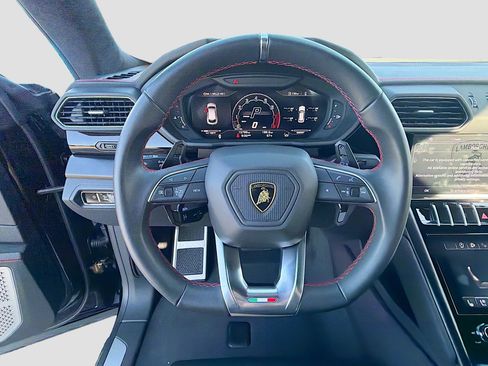 Used 2024 Lamborghini Urus S AWD/4WD image 40