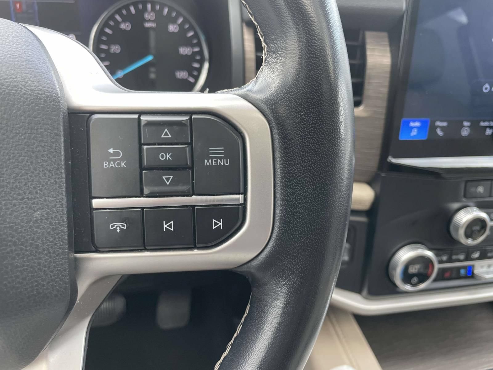 Used 2024 Ford Expedition Limited AWD/4WD image 25