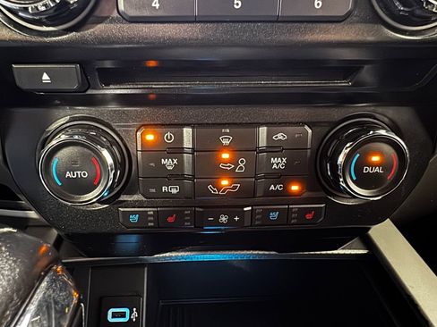 Used 2017 Ford F150 Lariat AWD/4WD image 36
