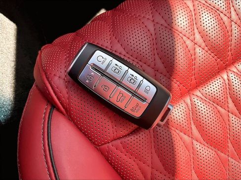 Used 2024 Genesis GV70 3.5T Sport w/ Sport Prestige Package AWD/4WD image 29