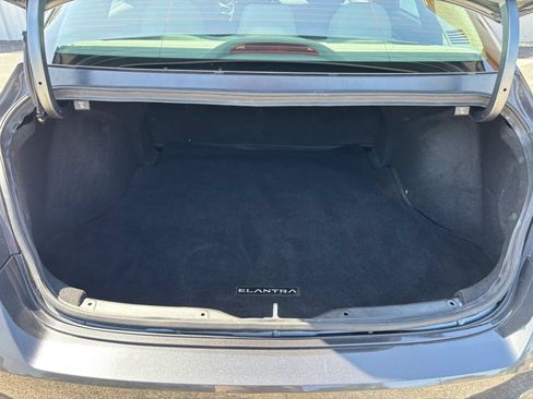 Used 2022 Hyundai Elantra SEL FWD image 55