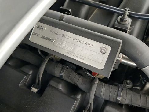 Used 2017 Ford Mustang Shelby GT350R w/ GT350R Equipment Group 920A RWD image 53
