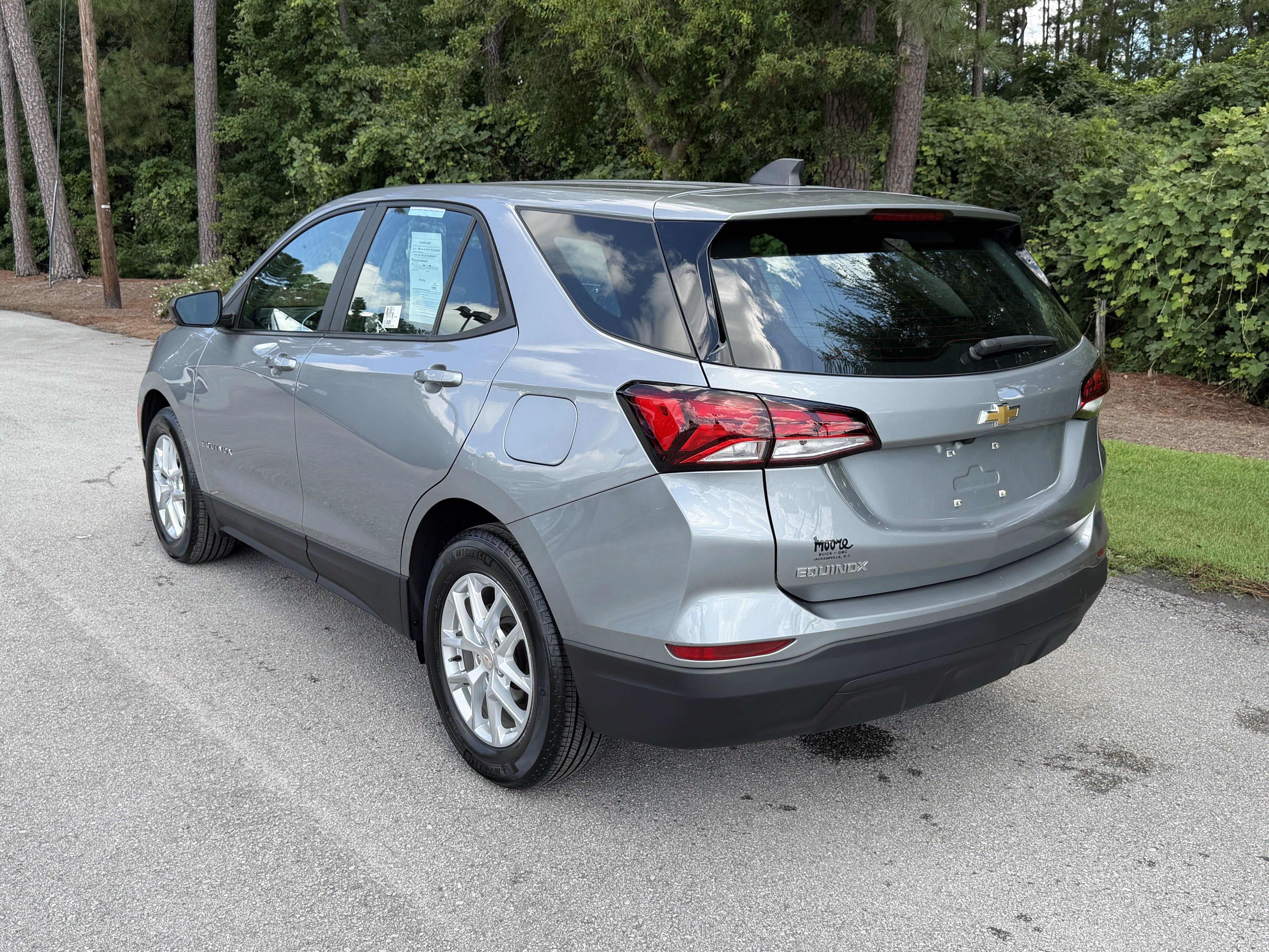 Used 2024 Chevrolet Equinox LS FWD image 37
