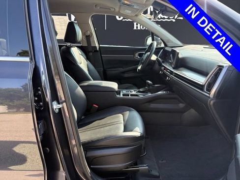 Used 2025 Kia Sorento S FWD image 15