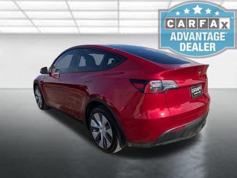 Used 2024 Tesla Model Y Long Range AWD/4WD image 2