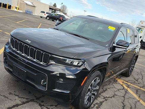 Used 2023 Jeep Grand Cherokee L Overland image 2