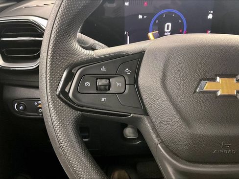 Used 2024 Chevrolet TrailBlazer LS w/ LS Convenience Package FWD image 17
