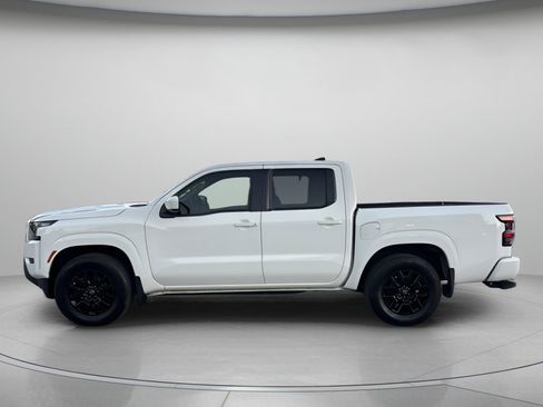 Used 2023 Nissan Frontier SV w/ Technology Package image 5