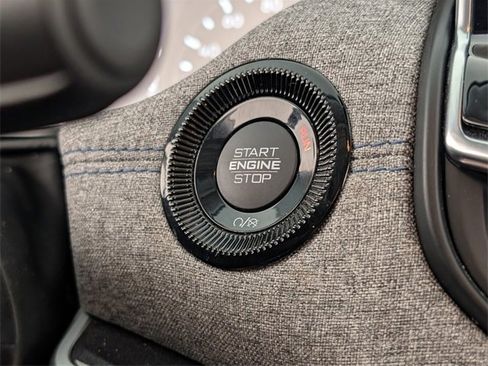 Used 2022 Jeep Compass Latitude image 24