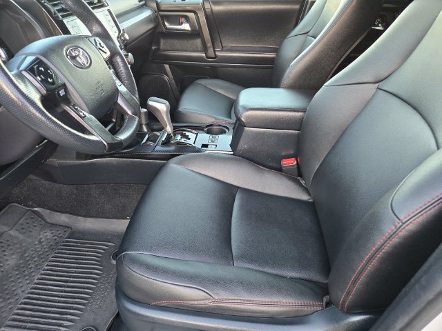Certified 2024 Toyota 4Runner TRD Off-Road Premium AWD/4WD image 18