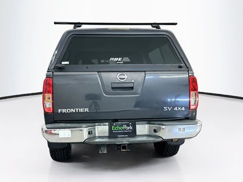 Used 2011 Nissan Frontier SV w/ SV Premium Utility Pkg AWD/4WD image 7