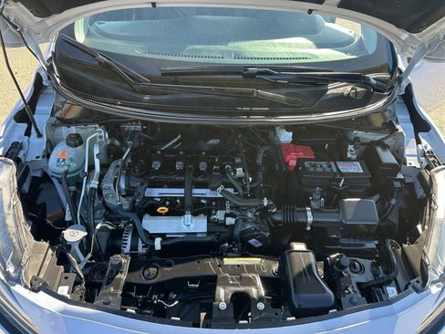 Used 2025 Nissan Versa SV w/ Trunk Package image 31