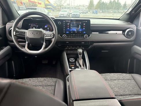 Used 2024 Chevrolet Colorado Z71 image 14