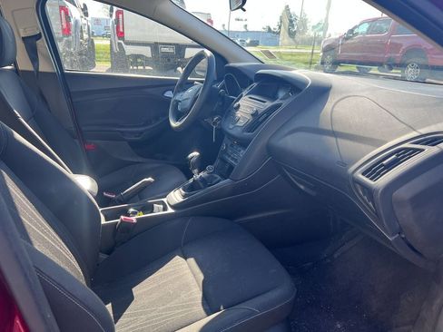 Used 2016 Ford Focus SE FWD image 14
