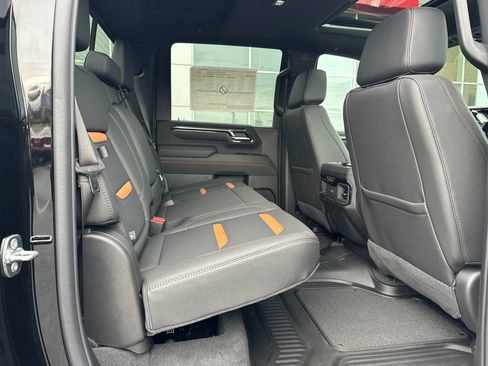 Used 2025 GMC Sierra 3500 AT4 w/ AT4 Premium Plus Package image 15