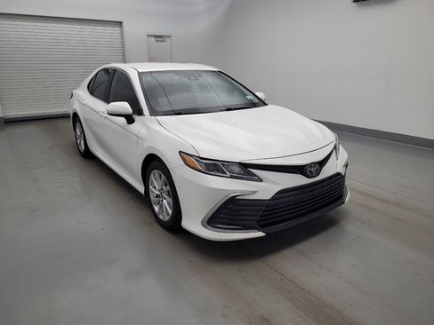 Used 2023 Toyota Camry LE FWD image 13